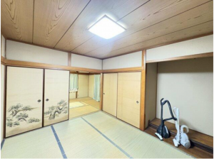 福山市清水ケ丘、中古一戸建ての画像です