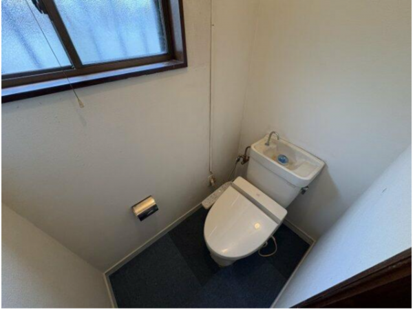 福山市清水ケ丘、中古一戸建ての画像です