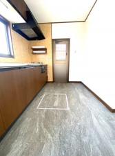 福山市大谷台、中古一戸建てのキッチン画像です