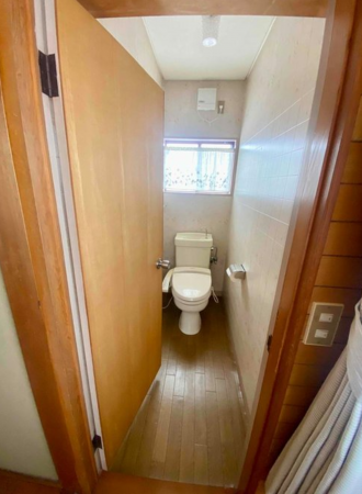 福山市緑陽町、中古一戸建てのトイレ画像です