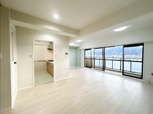 福山市沖野上町、マンションの画像です