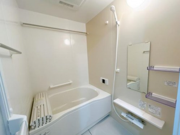 福山市沖野上町、マンションの風呂画像です