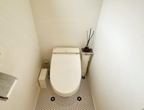 福山市蔵王町、中古一戸建てのトイレ画像です