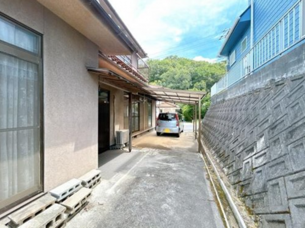 福山市緑陽町、中古一戸建ての画像です