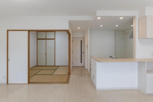 福山市引野町、マンションの居間画像です