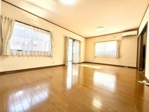 福山市平成台、中古一戸建ての画像です