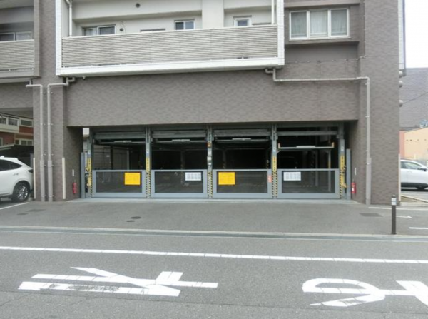 福山市野上町、マンションの画像です