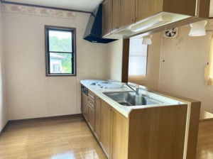福山市伊勢丘、中古一戸建てのキッチン画像です