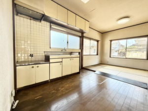 福山市川口町、中古一戸建ての画像です