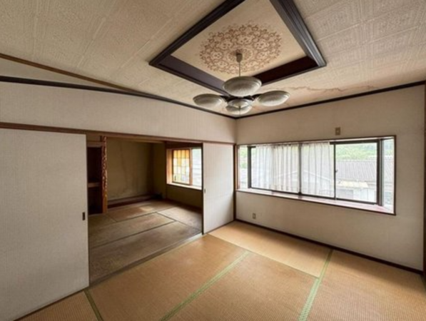 福山市西深津町、中古一戸建ての画像です