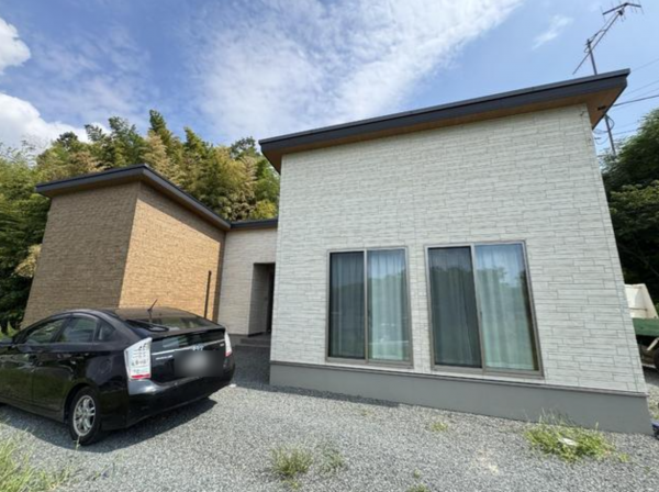 福山市瀬戸町大字地頭分、中古一戸建ての外観画像です