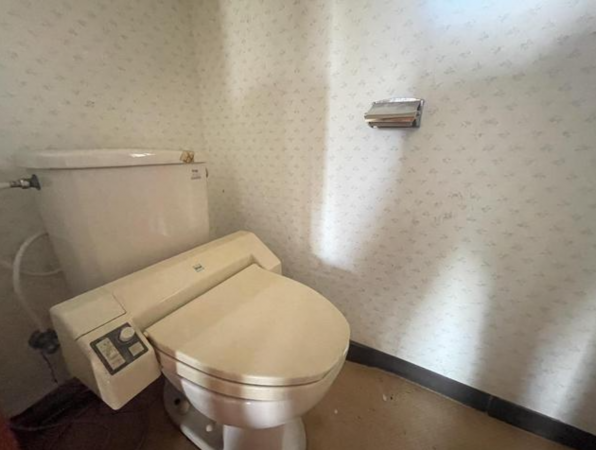 福山市引野町北、中古一戸建てのトイレ画像です