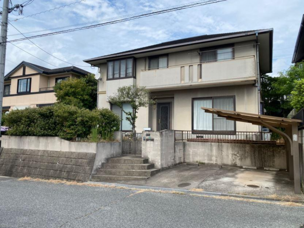 福山市明王台、中古一戸建ての外観画像です