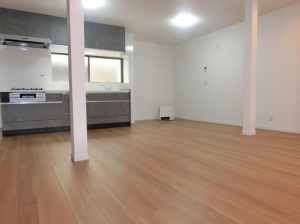 福山市水呑向丘、中古一戸建ての居間画像です