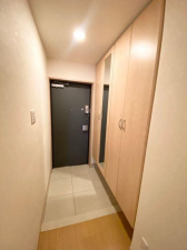 福山市西桜町、マンションの玄関画像です
