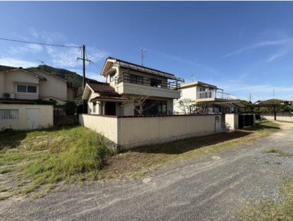 福山市山手町、中古一戸建ての画像です