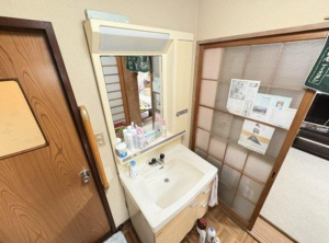 福山市向陽町、中古一戸建ての画像です