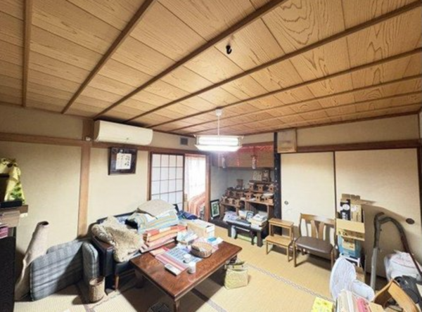 福山市向陽町、中古一戸建ての画像です