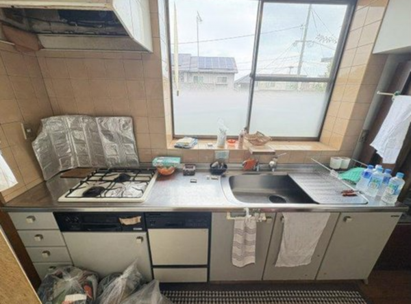 福山市向陽町、中古一戸建ての画像です