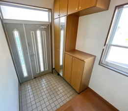 福山市新涯町、中古一戸建ての玄関画像です