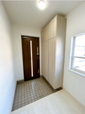 福山市新涯町、中古一戸建ての画像です