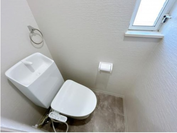 福山市新涯町、中古一戸建ての画像です