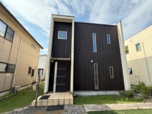 福山市新涯町、中古一戸建ての画像です