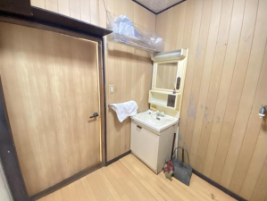 福山市瀬戸町大字長和、中古一戸建ての洗面画像です
