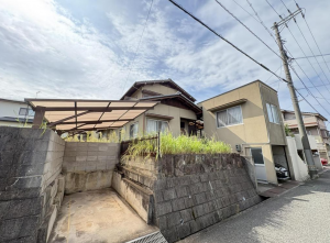 福山市高美台、中古一戸建ての外観画像です