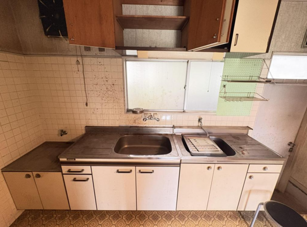 福山市高美台、中古一戸建てのキッチン画像です