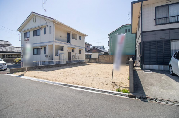 福山市北吉津町、新築一戸建ての前面道路を含む現地写真画像です