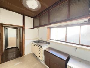 福山市千代田町、中古一戸建てのキッチン画像です