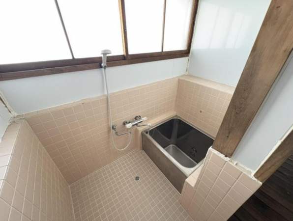 福山市千代田町、中古一戸建ての風呂画像です