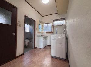 福山市伊勢丘、中古一戸建ての洗面画像です