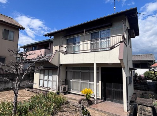 福山市伊勢丘、中古一戸建ての外観画像です
