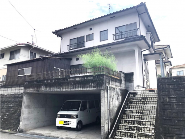 福山市緑陽町、中古一戸建ての画像です