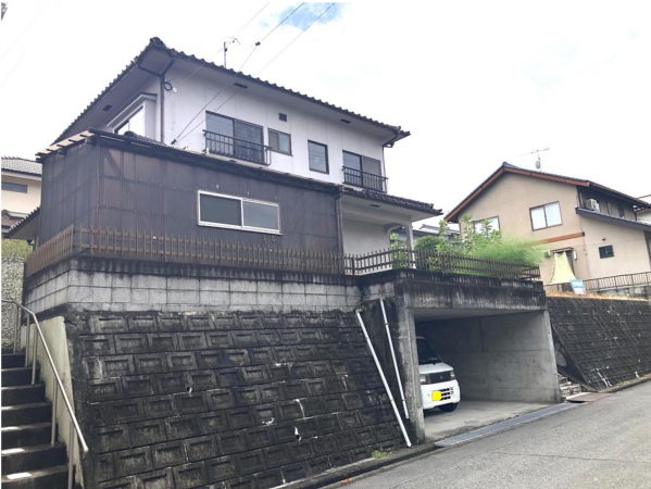 福山市緑陽町、中古一戸建ての画像です