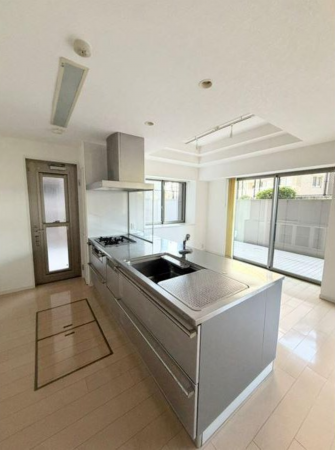 福山市北吉津町、マンションの画像です