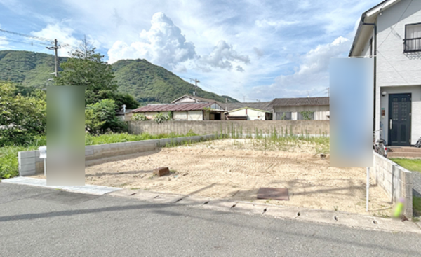 福山市山手町、新築一戸建ての前面道路を含む現地写真画像です