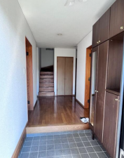 福山市赤坂町大字赤坂、中古一戸建ての玄関画像です