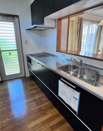 福山市赤坂町大字赤坂、中古一戸建てのキッチン画像です