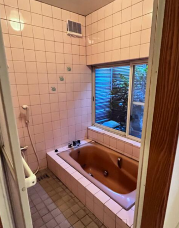 福山市赤坂町大字赤坂、中古一戸建ての風呂画像です