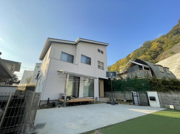 福山市蔵王町、中古一戸建ての画像です