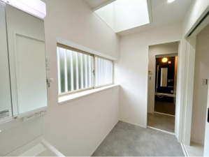 福山市南蔵王町、中古一戸建ての画像です