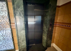 福山市三吉町、マンションの画像です