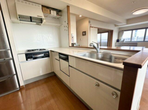 福山市三吉町、マンションの画像です