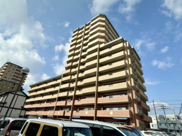 福山市三吉町、マンションの画像です