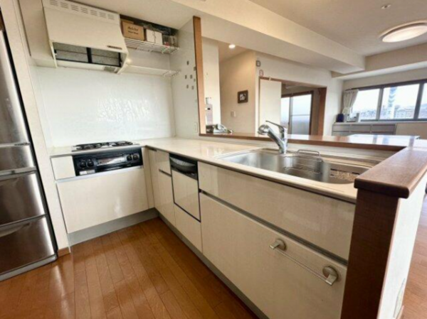 福山市三吉町、マンションの画像です