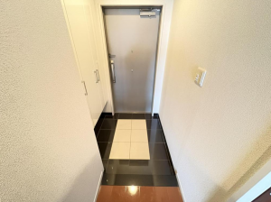 福山市三之丸町、収益物件/マンションの玄関画像です