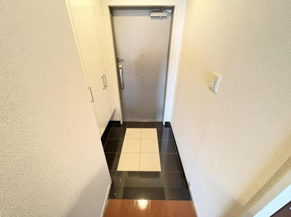 福山市三之丸町、収益物件/マンションの玄関画像です